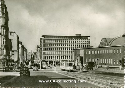 KIEL - HAUPTBAHNHOF UND RAIFFEISENHAUS. Photopostkarte...