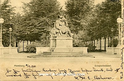 HAMBURG - KRIEGERDENKMAL. Photopostkarte. Verlag &...