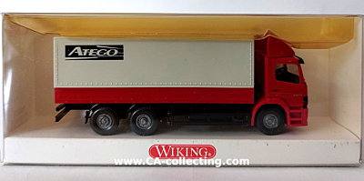 WIKING 5620133 - PRITSCHEN-LKW MB ATEGO 2528. In Original...