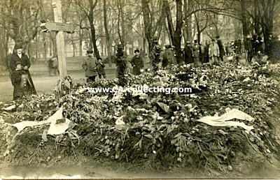 PHOTO 9x14cm: (uns unbekanntes) Heldengrab mit...