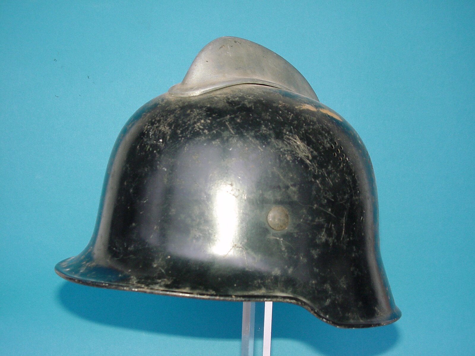 FEUERWEHR-STAHLHELM M.1934. Schwarzer Anstrich, vier...