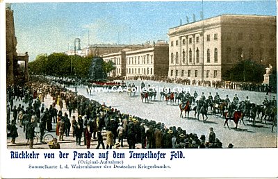 FARB-POSTKARTE 'Rückkehr von der Parade auf dem...