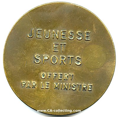 Photo 2 : MEDAILLE JEUNESSE ET SPORTS. Zwei übereinander...