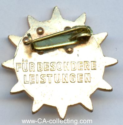 Foto 2 : DEMOKRATISCHER FRAUENBUND DEUTSCHLANDS (DFD). Bronzene...