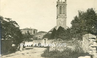 POSTKARTE Unbekannte Ortschaft mit Kirchturm.