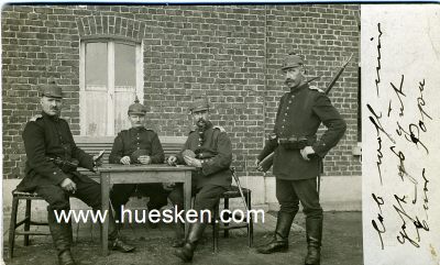 PHOTO 9x13cm: Vier feldgraue Soldaten aus dem...