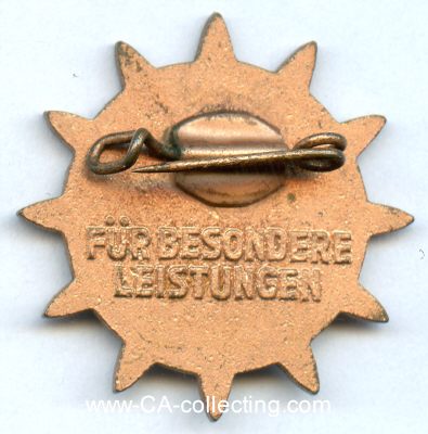 Photo 2 : DEMOKRATISCHER FRAUENBUND DEUTSCHLANDS (DFD). Bronzene...