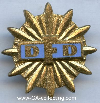 DEMOKRATISCHER FRAUENBUND DEUTSCHLANDS (DFD). Goldene...