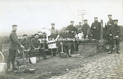 PHOTO 9x13cm: Landsturm-Soldaten beim Bier (Nr. 36 auf...