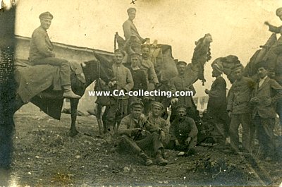 PHOTO 6x9cm: Deutsche Soldaten auf Kamelen und Esel. Auf...