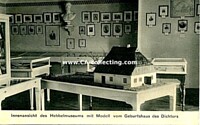 WESSELBUREN - INNENANSICHT DES HEBBELMUSEUMS MIT MODELL VOM GEBURTSHAUS DES DICHTERS.