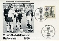 SONDER-POSTKARTE 'VIZE-FUßBALL-WELTMEISTER DEUTSCHLAND 1966'